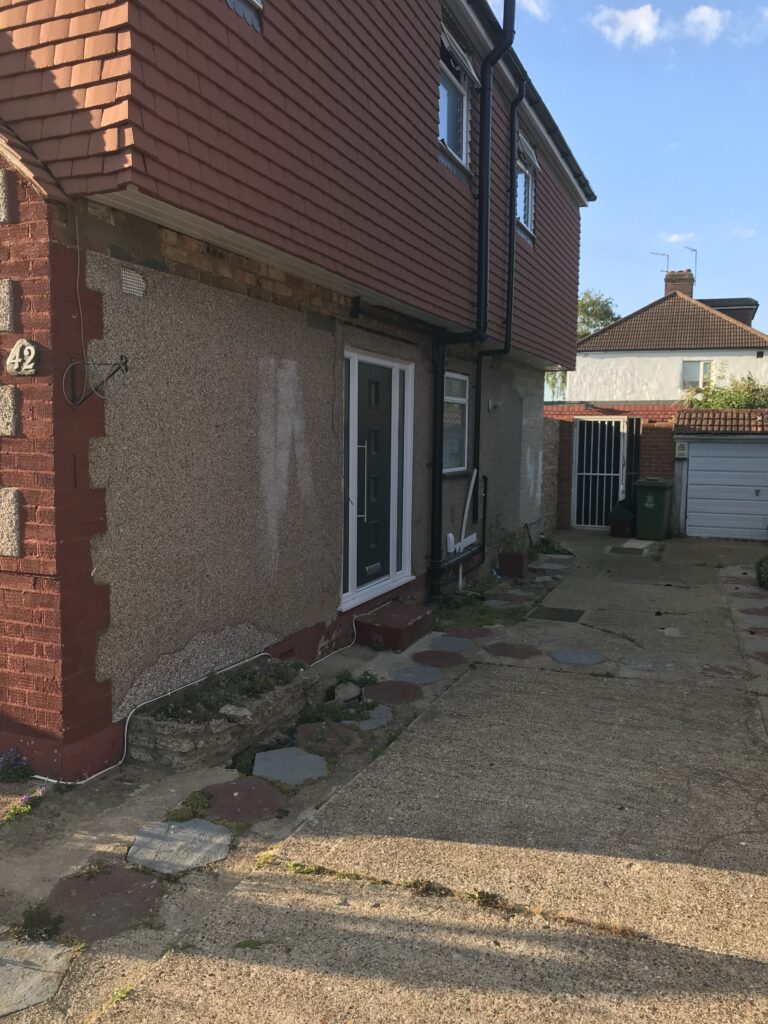 Bexleyheath-Insulated and run the Private House