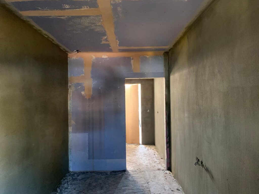 Interior Rendering base coat + Pastering BR5